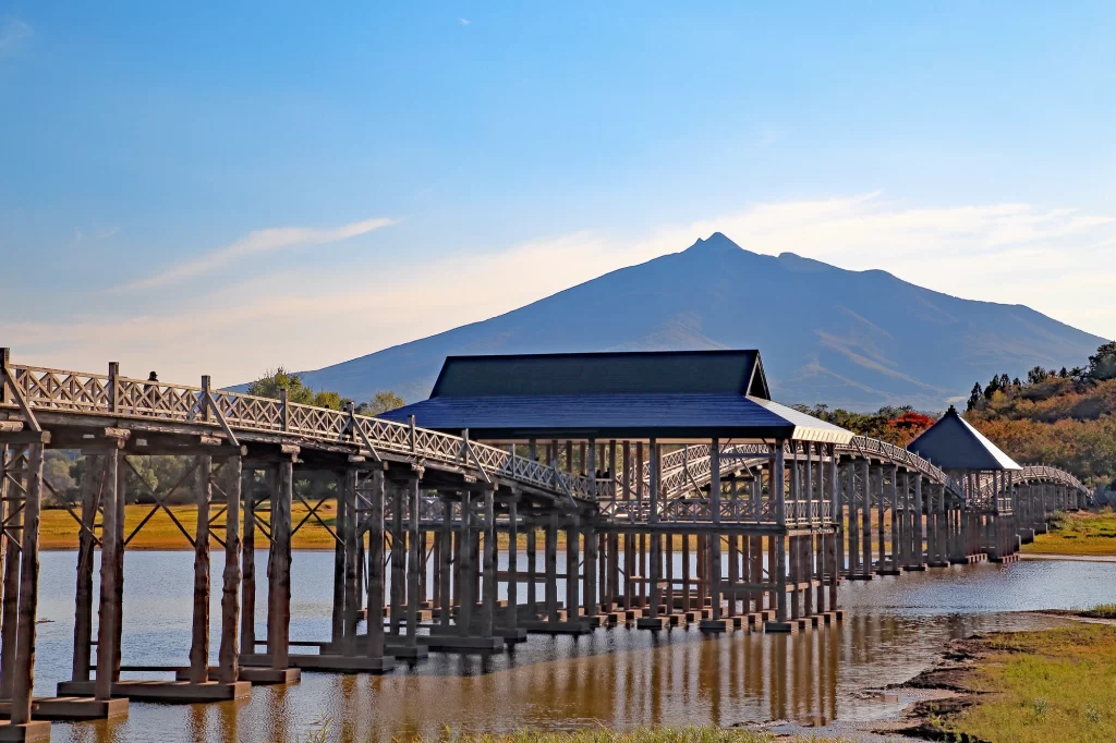 Aomori - Tsuru-no-mai Bridge